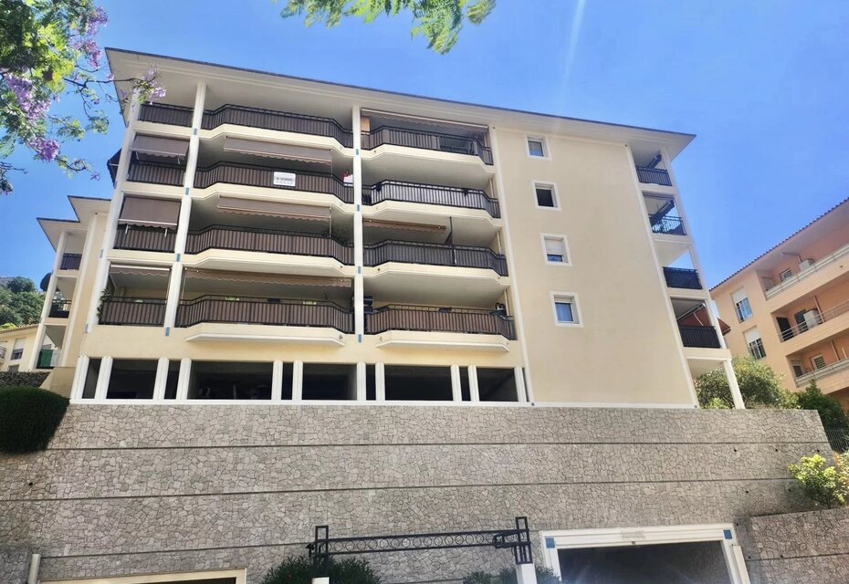 MENTON- 3 PIÉCES + TERRASSE+ PARKING EN OPTION