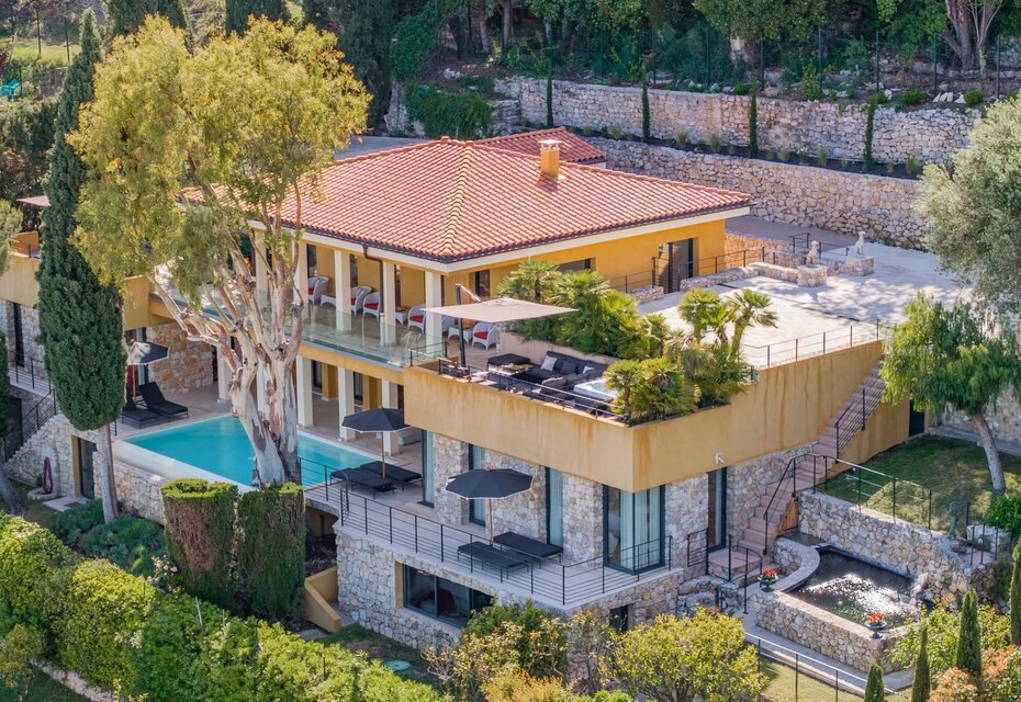 Villa 5 chambres vue mer proche Monaco