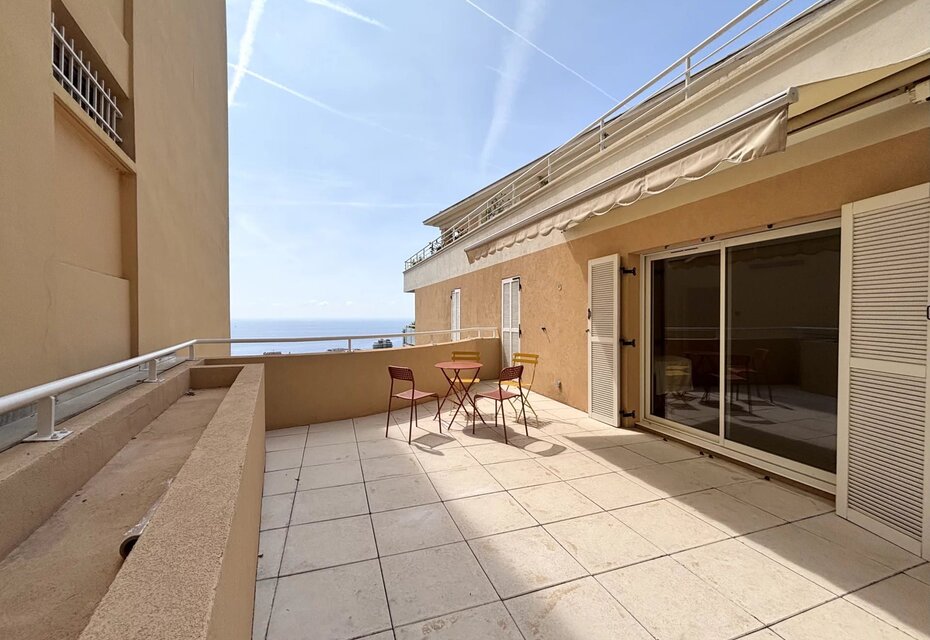 2 pièces meublé avec grande terrasse et vue mer – Quartier Riviera