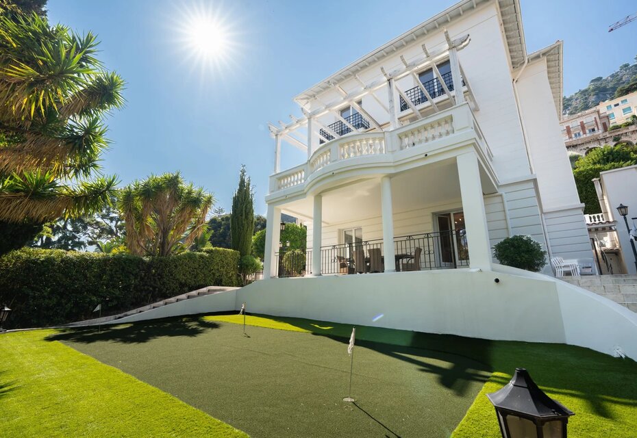 Sublime Villa Belle Époque rénovée avec piscine et vue mer — Beaulieu-sur-Mer