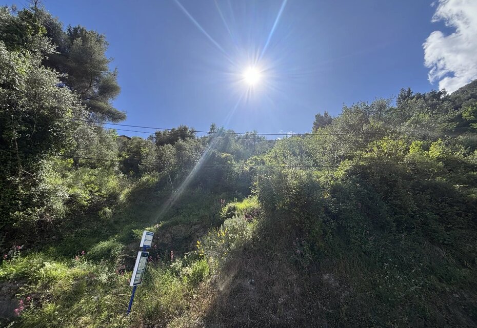 Esclusiva – Raro terreno di 7.798m² – Sainte-Agnès – Vista mare